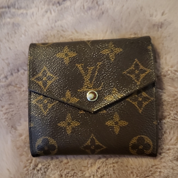 Louis Vuitton Other - Authentic Louis Vuitton Elise